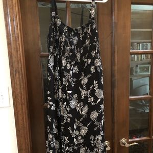 Old Navy Smocked Maternity Dress